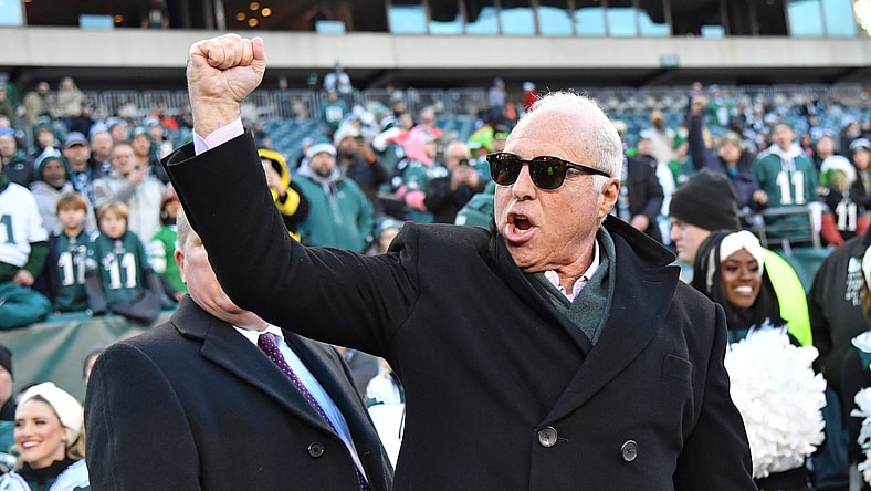 Eagles owner Jeffrey Lurie during game against the Cowboys