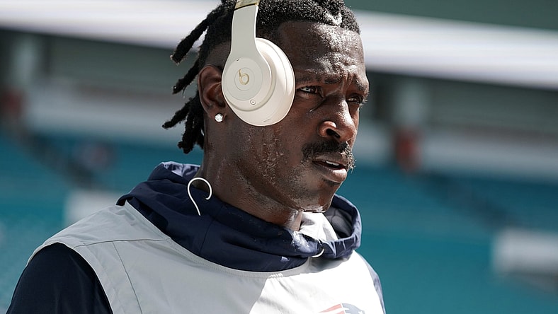 Antonio Brown off-field issues are not behind him.