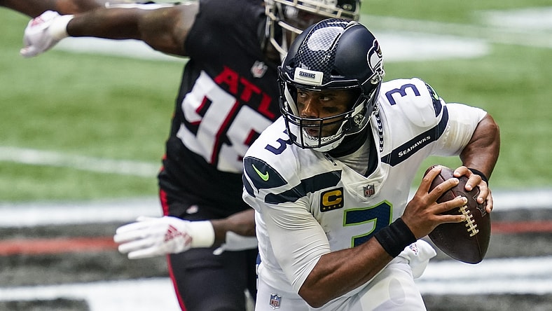 Seahawks QB Russell Wilson scrambles