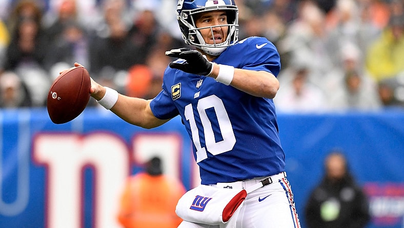 WATCH: Eli Manning stars in hilarious Frank's RedHot commercial