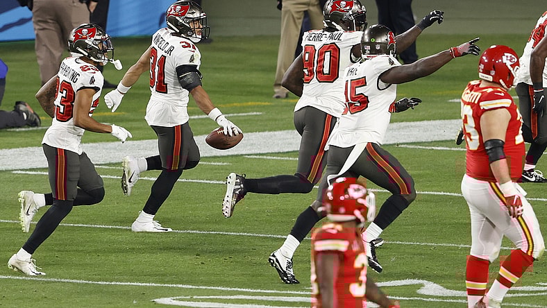 WATCH: Antoine Winfield Jr. grabs crazy INT in Super Bowl LV off Patrick Mahomes