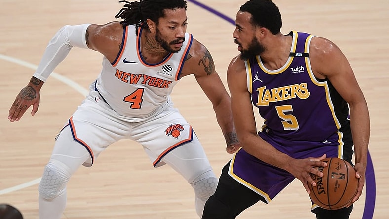 Charlotte Hornets sign Derrick Rose