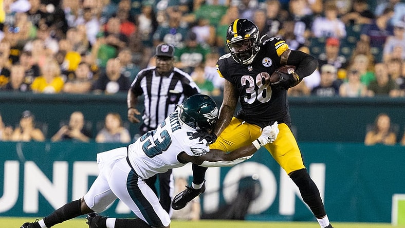 Aug 12, 2021; Philadelphia, Pennsylvania, USA; Pittsburgh Steelers running back Jaylen Samuels (38) makes a catch against Philadelphia Eagles linebacker Rashad Smith (53) during the third quarter at Lincoln Financial Field. Mandatory Credit: Bill Streicher-USA TODAY Sports