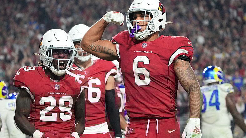 Dec 13, 2021; Glendale, Arizona, USA; Arizona Cardinals running back James Conner (6) celebrates after scoring a rushing touchdown against the Los Angeles Rams during the fourth quarter at State Farm Stadium. Mandatory Credit: Michael Chow-Arizona Republic
Nfl Los Angeles Rams At Arizona Cardinals