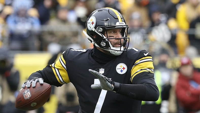 Dec 19, 2021; Pittsburgh, Pennsylvania, USA;  Pittsburgh Steelers quarterback Ben Roethlisberger (7) passes against the Tennessee Titans during the first quarter at Heinz Field. Mandatory Credit: Charles LeClaire-USA TODAY Sports