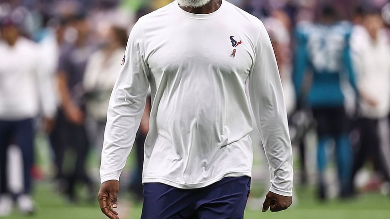 Sep 12, 2021; Houston, Texas, USA; Houston Texans defensive coordinator Lovie Smith walks off the field after the game against the Jacksonville Jaguars at NRG Stadium. Mandatory Credit: Troy Taormina-USA TODAY Sports