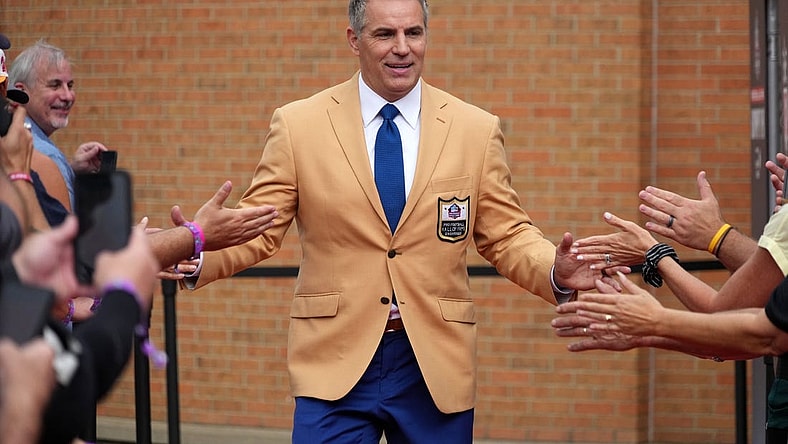 Aug 6, 2022; Canton, OH, USA; Kurt Warner arrives on the red carpet during the Pro Football Hall of Fame Class of 2022 Enshrinement at Tom Benson Hall of Fame Stadium. Mandatory Credit: Kirby Lee-USA TODAY Sports