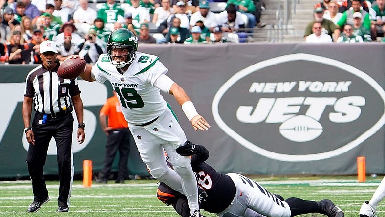 New York Jets quarterback Joe Flacco (19) is sacked by Cincinnati Bengals defensive end Cam Sample (96) in the first half at MetLife Stadium on Sunday, Sept. 25, 2022.

Nfl Jets Vs Cincinnati Bengals Bengals At Jets
