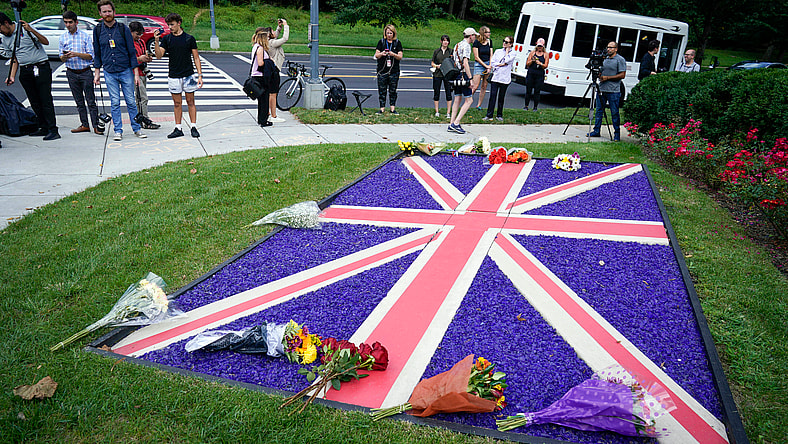 premier league, queen elizabeth