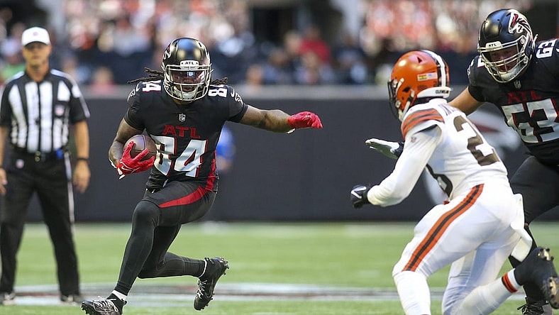 Oct 2, 2022; Atlanta, Georgia, USA; Atlanta Falcons running back Cordarrelle Patterson (84) runs the ball against the Cleveland Browns in the first quarter at Mercedes-Benz Stadium. Mandatory Credit: Brett Davis-USA TODAY Sports