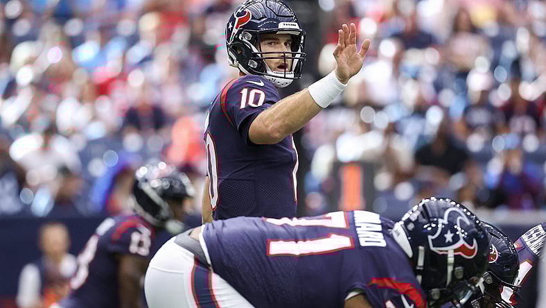 NFL: Tennessee Titans at Houston Texans