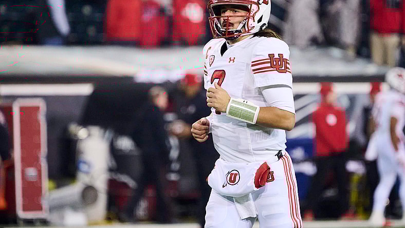 NCAA Football: Utah at Oregon