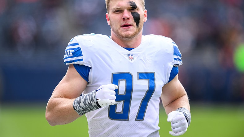 detroit lions pass rusher aidan hutchinson
