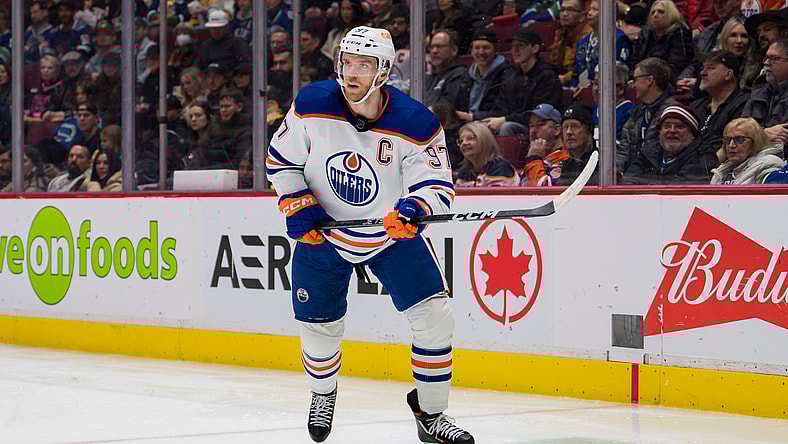 NHL: Edmonton Oilers at Vancouver Canucks