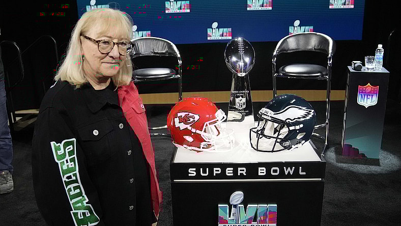 travis kelce and jason kelce mother, donna kelce