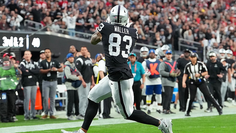 NFL: San Francisco 49ers at Las Vegas Raiders