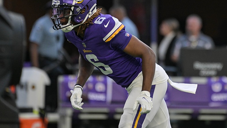 NFL: San Francisco 49ers at Minnesota Vikings