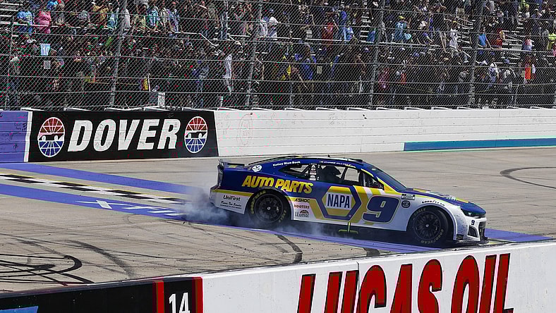 NASCAR: DuraMAX Drydene 400