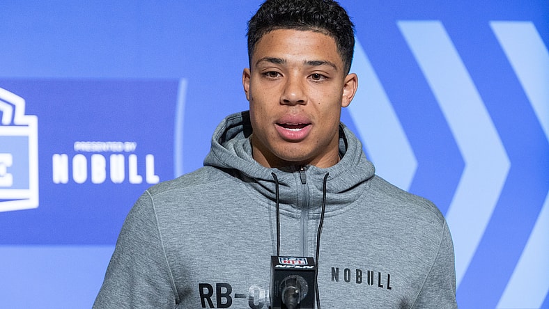 Seattle Seahawks running back Zach Charbonnet