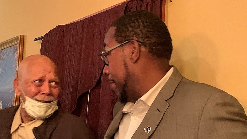 Phil Sellers (left) and Jerry Walker at the RU-SHU Banquet

Banquet 4