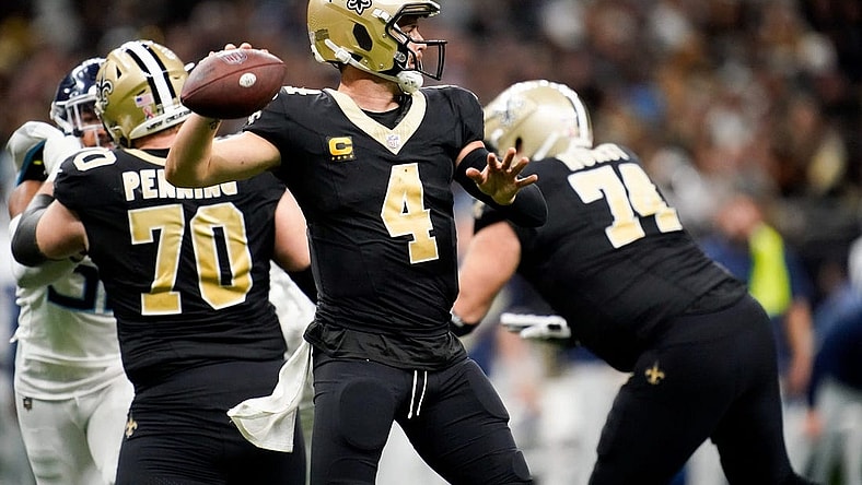 New Orleans Saints quarterback Derek Carr (4) throws the ball in the fourth quarter against the Tennessee Titans at the Caesars Superdome in New Orleans, La., Sunday, Sept. 10, 2023.