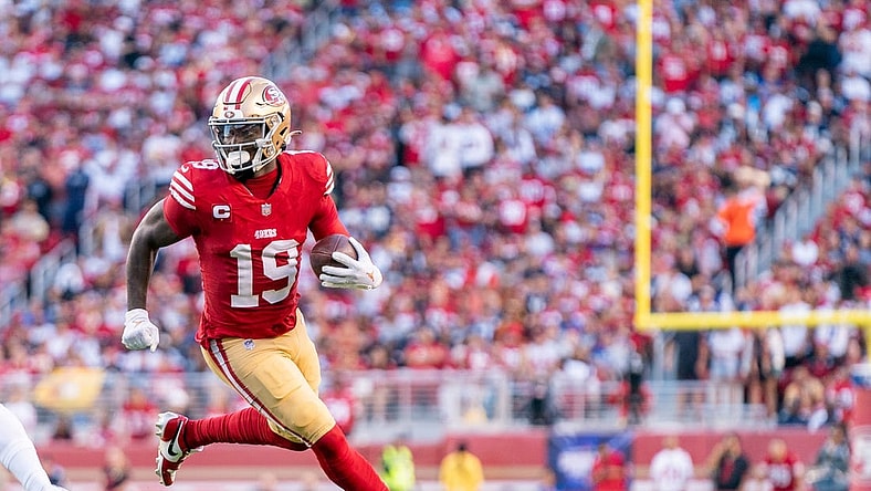 October 8, 2023; Santa Clara, California, USA; San Francisco 49ers wide receiver Deebo Samuel (19) runs the football during the first quarter against the Dallas Cowboys at Levi's Stadium. Mandatory Credit: Kyle Terada-USA TODAY Sports