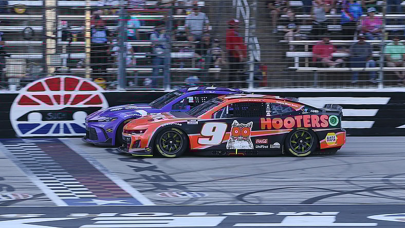 NASCAR: Autotrader EchoPark Automotive 400