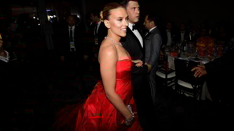 Colin Jost, Scarlett Johansson