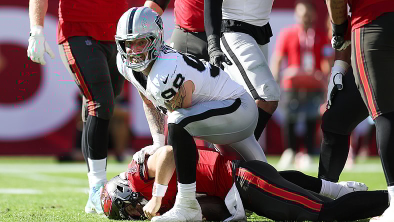 Las Vegas Raiders, Maxx Crosby