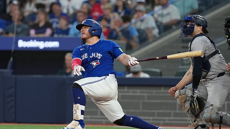 MLB: Playoffs-Alejandro Kirk hits HR for Toronto Blue Jays