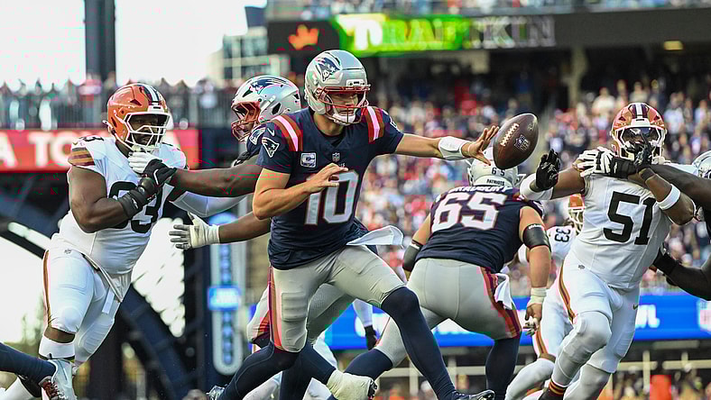 NFL: Cleveland Browns at New England Patriots
