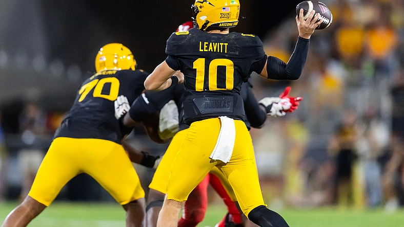 Sam Leavitt, Josh Hoover