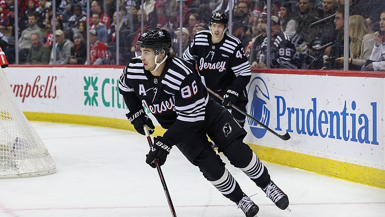 NHL: Carolina Hurricanes at New Jersey Devils