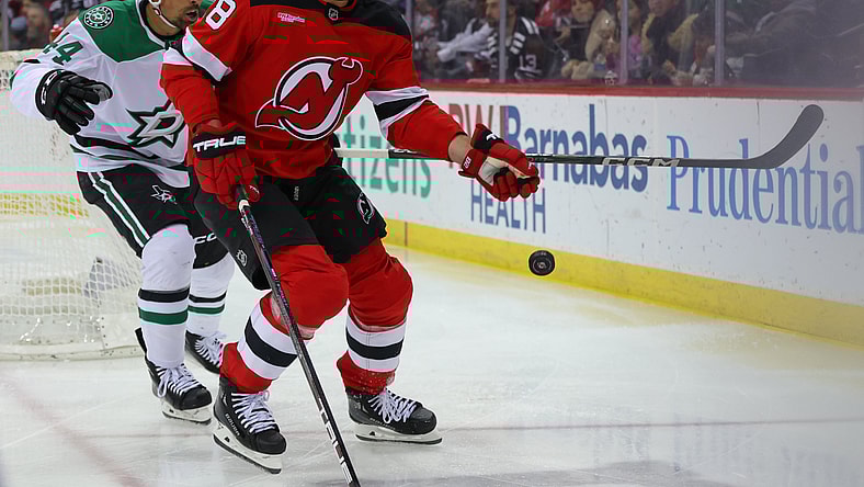 NHL: Dallas Stars at New Jersey Devils