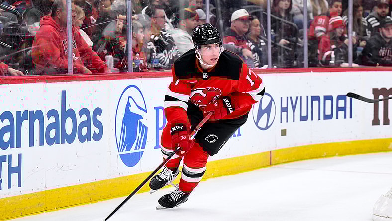 NHL: Pittsburgh Penguins at New Jersey Devils