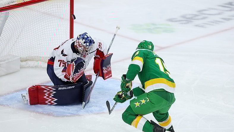 NHL: Washington Capitals at Minnesota Wild