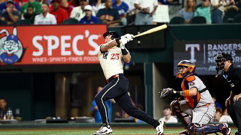 Boston Red Sox, Dylan Moore