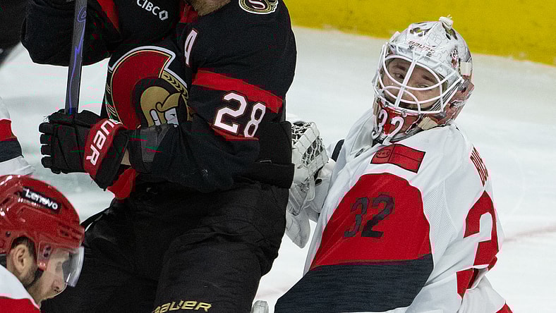 NHL: Carolina Hurricanes at Ottawa Senators