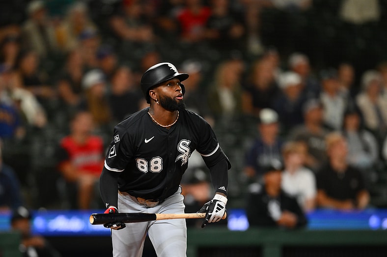 Chicago White Sox center fielder Luis Robert Jr.