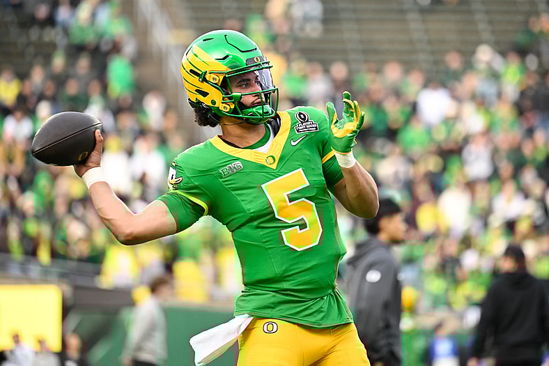 NCAA Football: CFP National Playoff First Round-Game 4-James Madison at Oregon