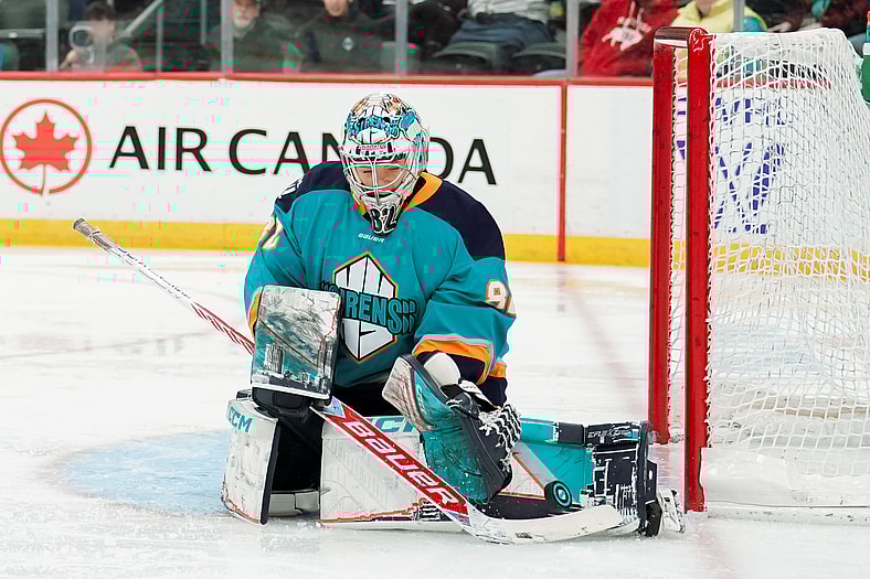 New York Sirens goaltender Kayle Osborne