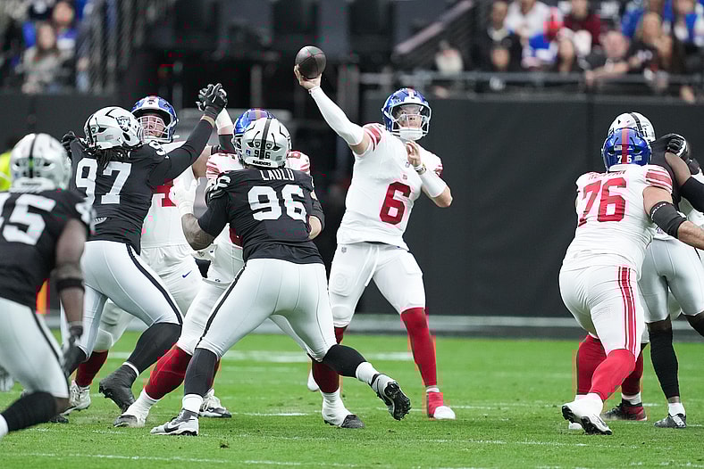 NFL: New York Giants at Las Vegas Raiders