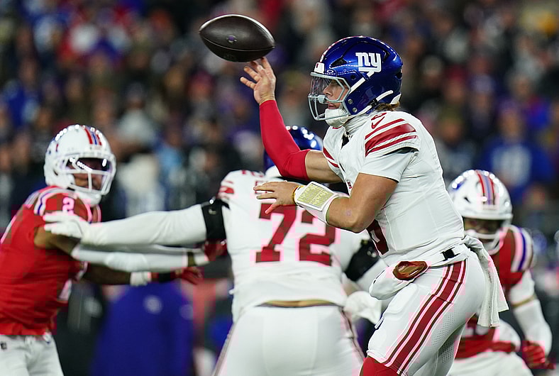 NFL: New York Giants at New England Patriots