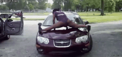 funny-gifs-one-way-to-clean-a-car