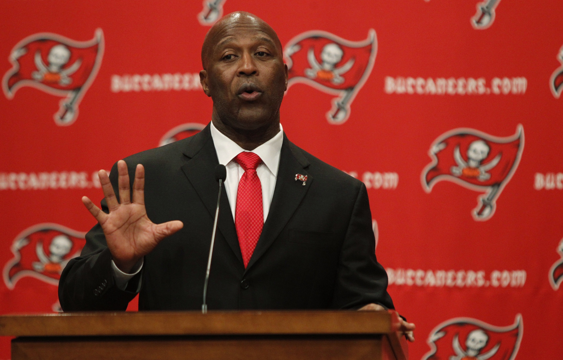 Lovie Smith Not Sold on Tampa Bay Buccaneers Roster