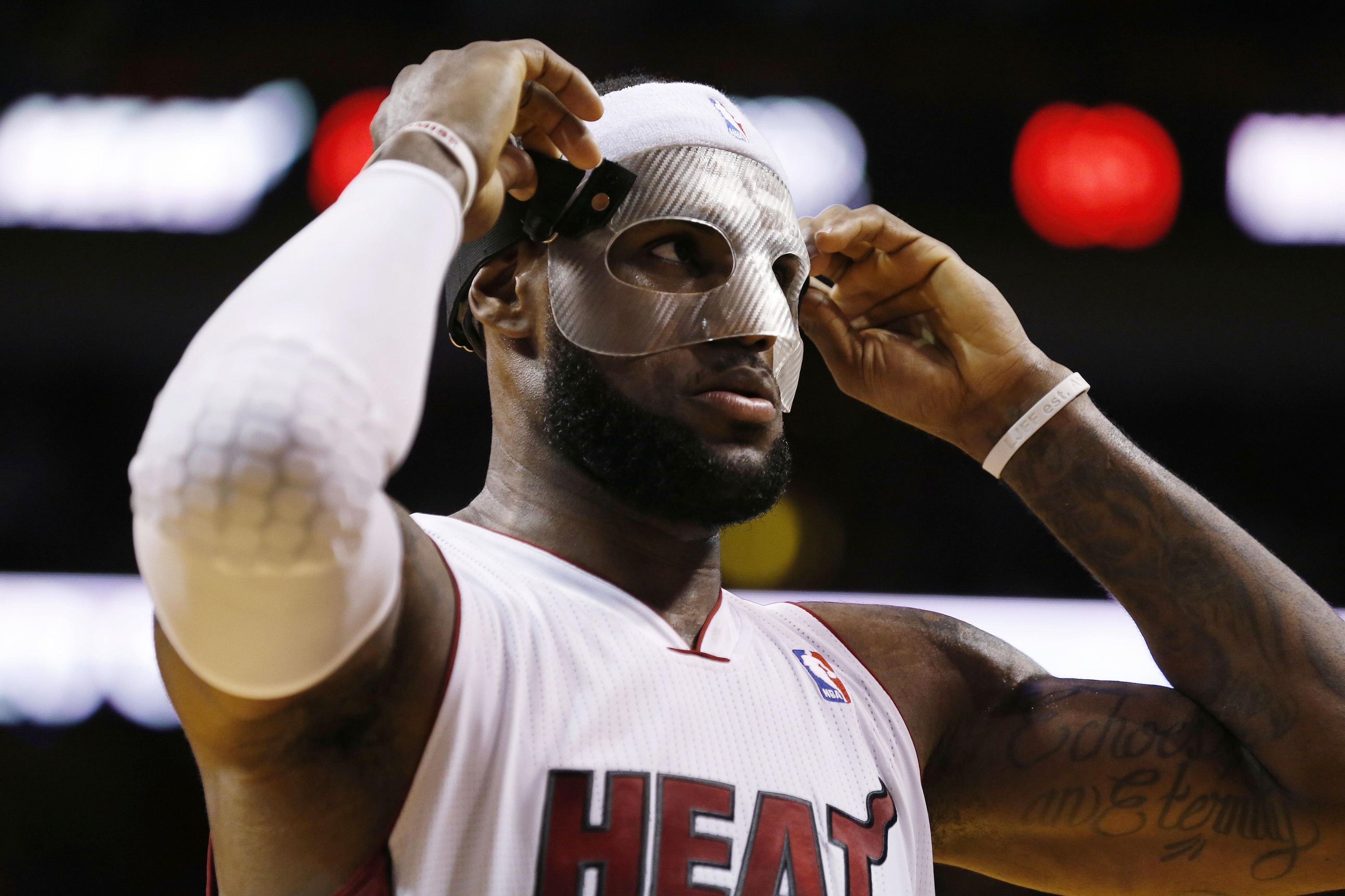 Video Shortens LeBron James' 61-Point Game Down To Five Minutes ...