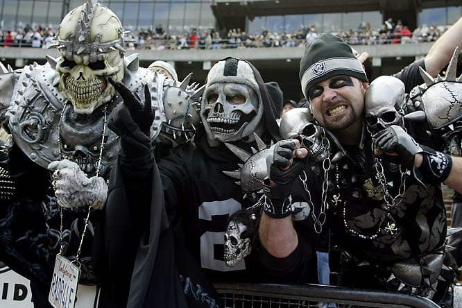 Oakland Raiders fans