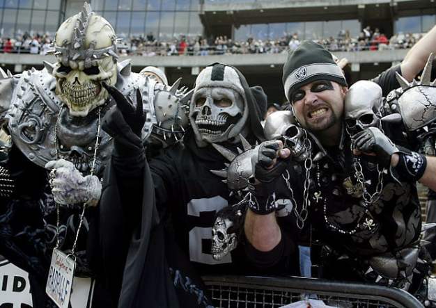 Radio Host Makes Plea to Raiders' Fans to Not Sell Their Tickets This Week  – Raiders Beat