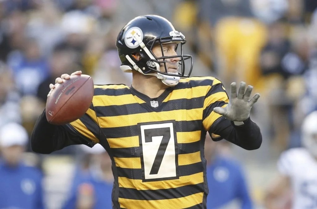 Steelers To Use 1934 Black & Yellow Striped Uniforms As Throwbacks