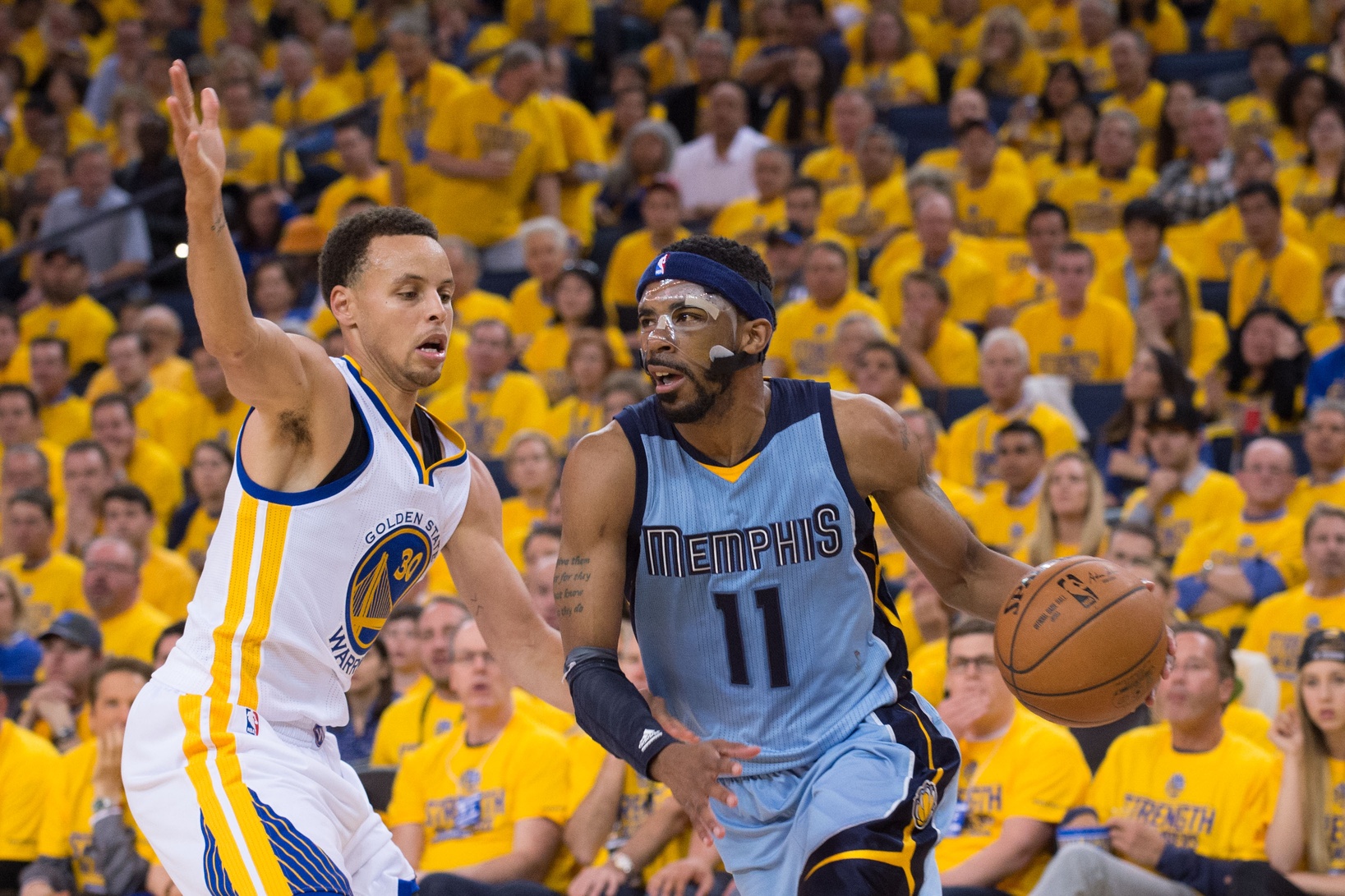 NBA Playoffs Grizzlies Hand Warriors Rare Home Loss, Even Series